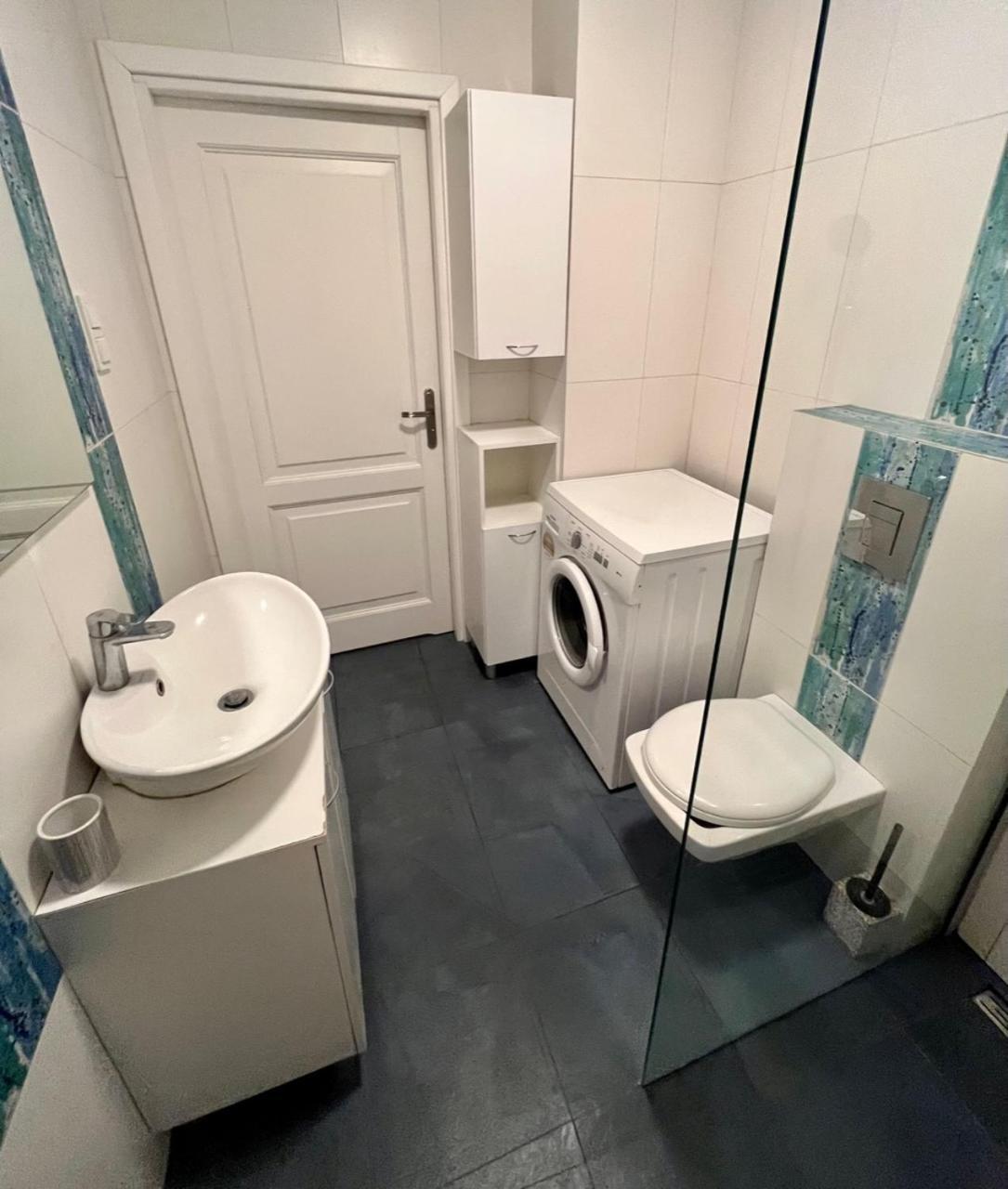 Oldtown Retro Apartment By Marina With Balcony For 6 People グダニスク エクステリア 写真